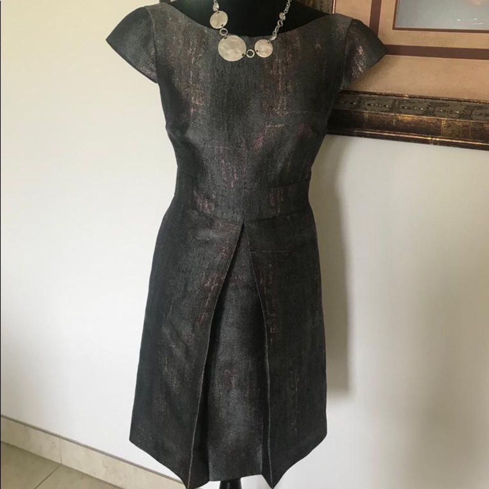 Preloved Kay Ugner size 6 elegant and classy dress